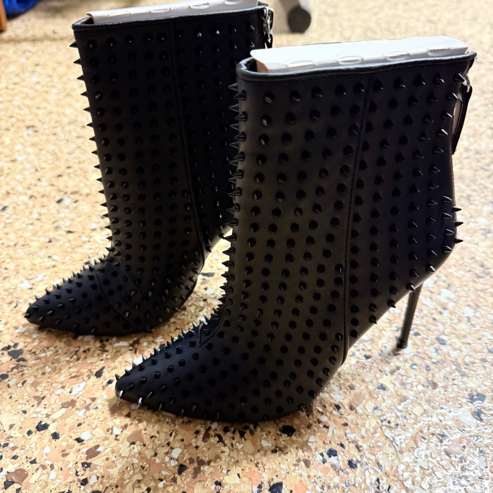 Black Studded Steve Madden Ankle Boots